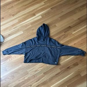 Under Armor Sweatshirt